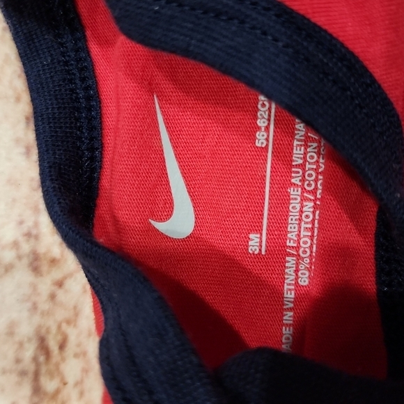 Bundle Nike onesies - Picture 7 of 9